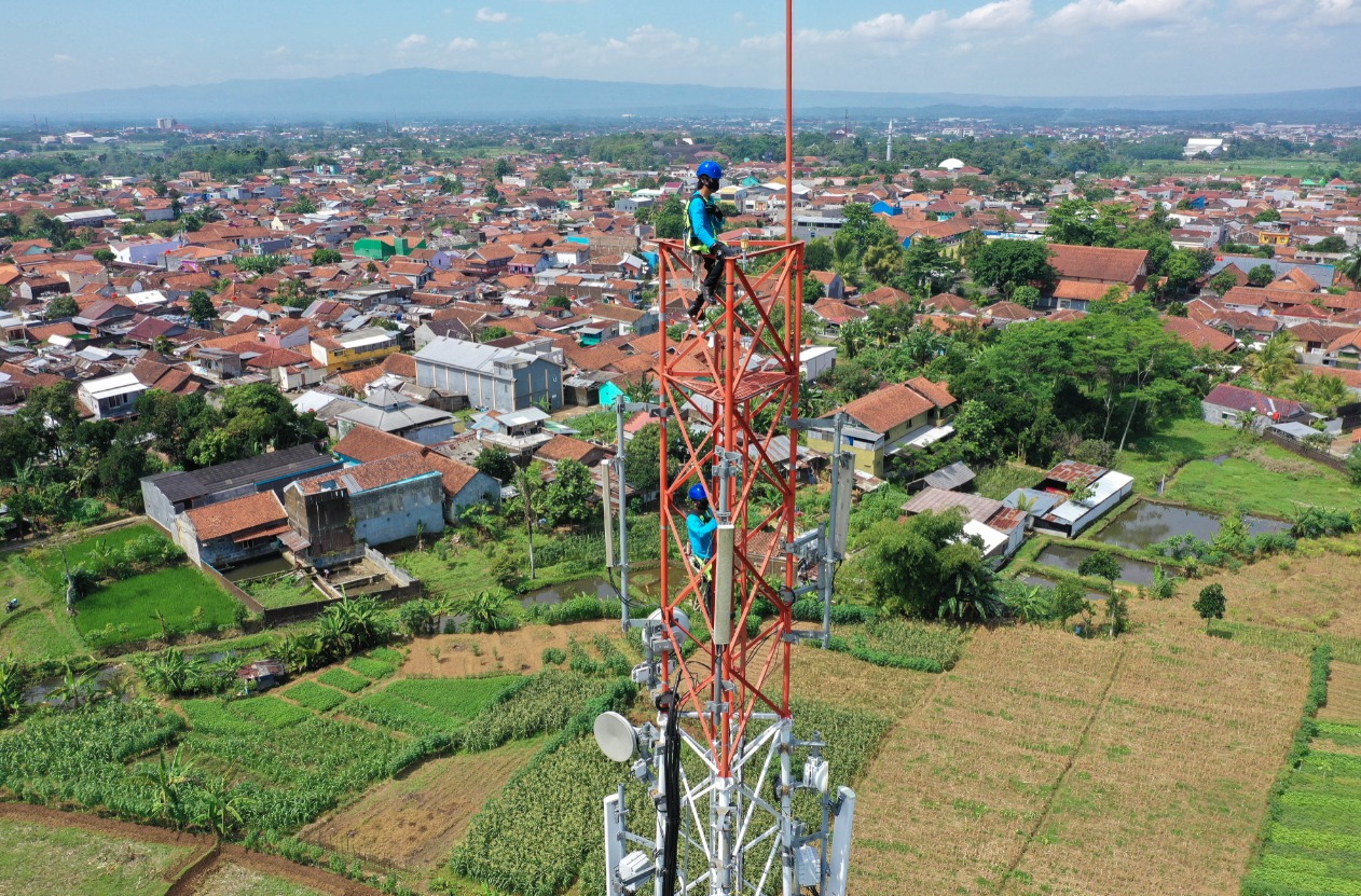 XL Axiata juga terus melanjutkan proses fiberisasi jaringan