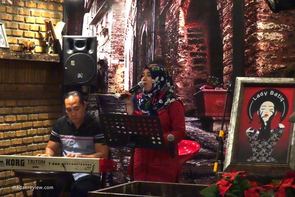 Live Music di Lt 2 Lady Batiq Setiap Sabtu Malam